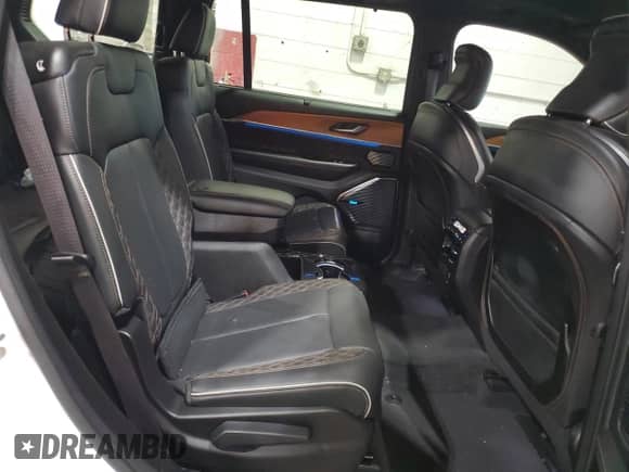✅ 2022 Jeep Grand Cherokee Summit Reserve • VIN: 1C4RJKET0N8533770 • Lot: 65520845. Listed on Copart with 48,039 mi. Free auction sales archive from the USA and detailed vehicle history report at DreamBid. Image 11.