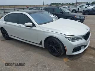 ✅ 2018 BMW 7 Series 750i • VIN: WBA7F0C51JGM22868 • Лот: 42880516. Опубликован ранее на IAAI с пробегом 137 487 миль. Бесплатный доступ к архиву аукционных продаж из США и подробный отчёт об истории автомобиля на DreamBid. Изображение 1.