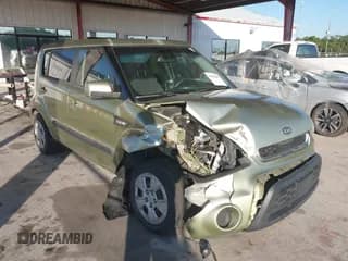 ✅ 2012 Kia Soul • VIN: KNDJT2A52C7408528 • Lot: 43466207. Wystawiony na IAAI z przebiegiem 108 914 mil. Bezpłatny archiwum sprzedaży aukcyjnych z USA i szczegółowy raport historii pojazdu na DreamBid. Zdjęcie 1.