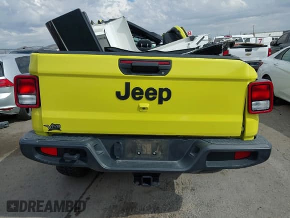 ✅ 2023 Jeep Gladiator Sport S • VIN: 1C6HJTAG8PL568624 • Lot: 43520123. Wystawiony na IAAI z przebiegiem 7 427 mil. Bezpłatny archiwum sprzedaży aukcyjnych z USA i szczegółowy raport historii pojazdu na DreamBid. Zdjęcie 15.