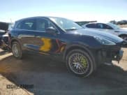 ✅ 2016 Porsche Cayenne S E-Hybrid • VIN: WP1AE2A2XGLA64300 • Lot: 83845525. Wystawiony na Copart z przebiegiem 127 542 mil. Bezpłatny archiwum sprzedaży aukcyjnych z USA i szczegółowy raport historii pojazdu na DreamBid. Zdjęcie 4.