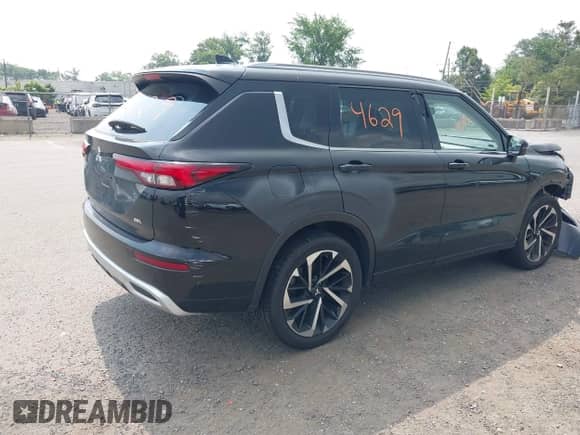 2023 Mitsubishi Outlander SEL with VIN JA4J3VA87PZ038533, listed as a IAAI auction lot 42884629 with 43,715 mi miles and . Bid and sale history available at DreamBid. Image 4.