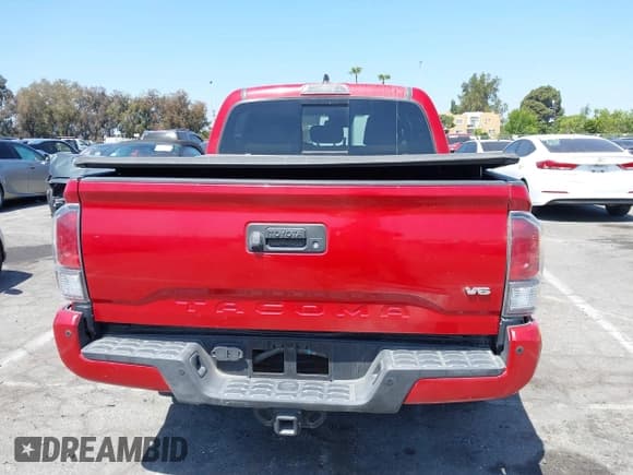 ✅ 2020 Toyota Tacoma SR5 • VIN: 3TMAZ5CN1LM139635 • Lot: 42313763. Wystawiony na IAAI z przebiegiem 72 752 mil. Bezpłatny archiwum sprzedaży aukcyjnych z USA i szczegółowy raport historii pojazdu na DreamBid. Zdjęcie 16.