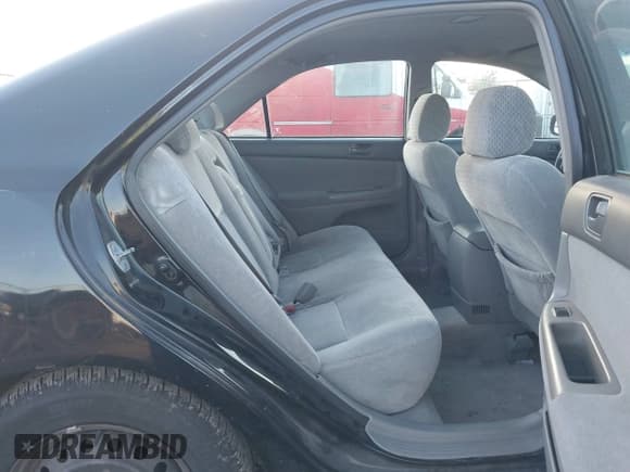 ✅ 2004 Toyota Camry LE • VIN: 4T1BE32K94U317084 • Лот: 43786386. Опубликован ранее на IAAI с пробегом 186 834 миль. Бесплатный доступ к архиву аукционных продаж из США и подробный отчёт об истории автомобиля на DreamBid. Изображение 8.