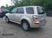 2010 Mercury Mariner z VIN 4M2CN8B73AKJ05123, wystawiony jako IAAI lot #42512923 z przebiegiem 240 736 mil mil oraz . Historia ofert i sprzedaży dostępna na DreamBid. Obrazek 3.