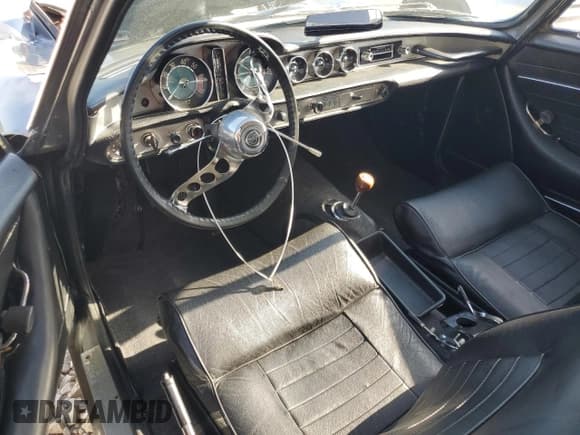 ✅ 1968 Volvo P1800 • VIN: 18345102704S00000 • Лот: 55470025. Опубликован ранее на Copart с пробегом 68 692 миль. Бесплатный доступ к архиву аукционных продаж из США и подробный отчёт об истории автомобиля на DreamBid. Изображение 8.