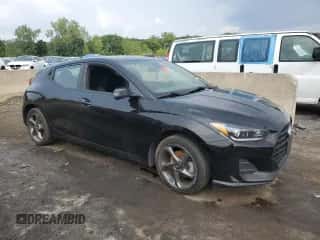 2019 Hyundai Veloster 2.0 z VIN KMHTG6AF5KU013087, wystawiony jako Copart lot #67129574 z przebiegiem Nie podano mil oraz Szkoda całkowita • Salvage title. Historia ofert i sprzedaży dostępna na DreamBid. Obrazek 4.