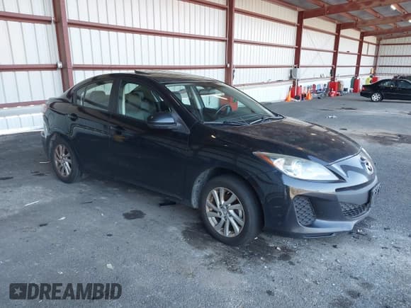 ✅ 2012 Mazda 3 i Grand Touring • VIN: JM1BL1W85C1561912 • Лот: 43757117. Опубликован ранее на IAAI с пробегом 250 286 миль. Бесплатный доступ к архиву аукционных продаж из США и подробный отчёт об истории автомобиля на DreamBid. Изображение 1.