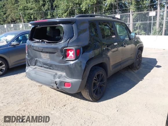 ✅ 2018 Jeep Renegade Latitude • VIN: ZACCJBBBXJPJ43843 • Lot: 42848075. Wystawiony na IAAI z przebiegiem 76 556 mil. Bezpłatny archiwum sprzedaży aukcyjnych z USA i szczegółowy raport historii pojazdu na DreamBid. Zdjęcie 4.