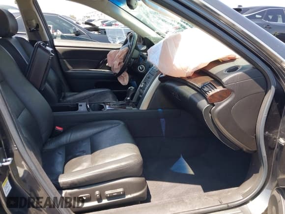 ✅ 2011 Acura RL Technology • VIN: JH4KB2F63BC000262 • Lot: 42620749. Listed on IAAI with 96,801 mi. Free auction sales archive from the USA and detailed vehicle history report at DreamBid. Image 5.