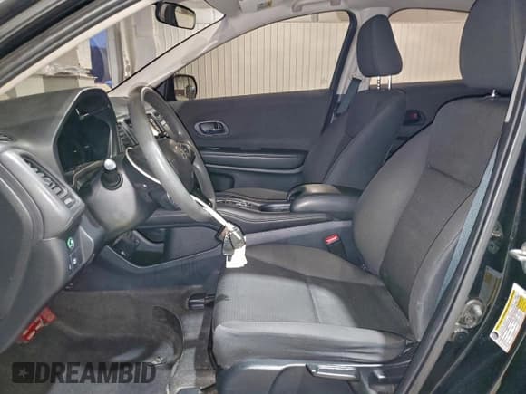 ✅ 2019 Honda HR-V LX • VIN: 3CZRU6H32KG710359 • Лот: 94230965. Опубликован ранее на Copart с пробегом 102 371 миль. Бесплатный доступ к архиву аукционных продаж из США и подробный отчёт об истории автомобиля на DreamBid. Изображение 7.