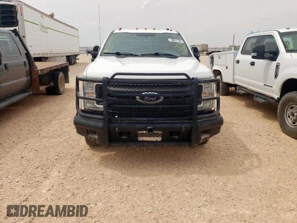 ✅ 2018 Ford F-350 XL • VIN: 1FT8W3BT3JEC94976 • Lot: 57109615. Listed on Copart with 149,143 mi. Free auction sales archive from the USA and detailed vehicle history report at DreamBid. Image 5.