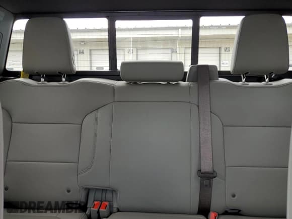 ✅ 2020 Chevrolet Silverado 1500 RST • VIN: 1GCRYEED3LZ105463 • Lot: 65692905. Listed on Copart with 130,469 mi. Free auction sales archive from the USA and detailed vehicle history report at DreamBid. Image 10.