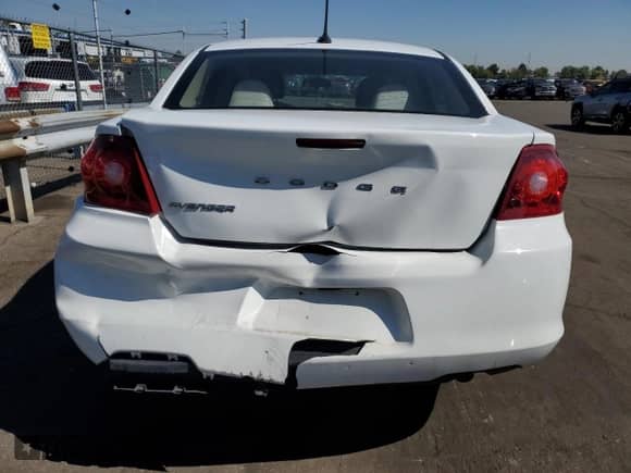 2012 Dodge Avenger SE с VIN 1C3CDZABXCN217010, выставлен на аукционе Copart как лот 63704794 с пробегом 179 359 миль миль и Списание • Salvage title. История ставок и продаж доступна на DreamBid. Изображение 6.