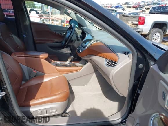 ✅ 2017 Chevrolet Malibu Premier • VIN: 1G1ZH5SX6HF186233 • Lot: 43052110. Wystawiony na IAAI z przebiegiem 161 901 mil mil. Skorzystaj z bezpłatnego archiwum sprzedaży aukcyjnych z USA i zobacz szczegółowy raport historii pojazdu na DreamBid. Zdjęcie 5.