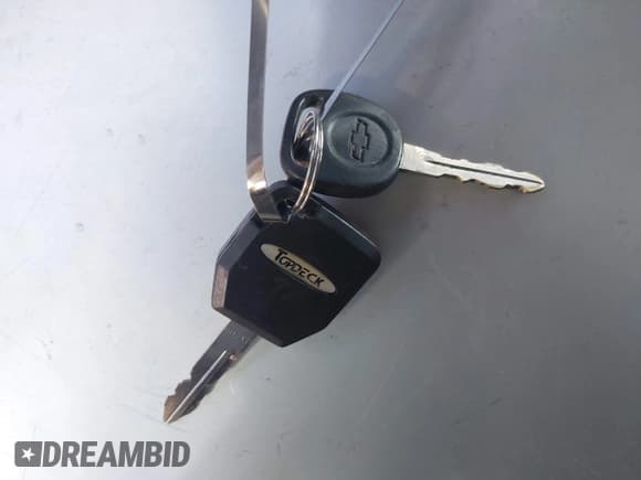 ✅ 2003 Chevrolet S-10 LS • VIN: 1GCCS19X338177239 • Лот: 41637978. Опубликован ранее на IAAI с пробегом 182 029 миль. Бесплатный доступ к архиву аукционных продаж из США и подробный отчёт об истории автомобиля на DreamBid. Изображение 11.