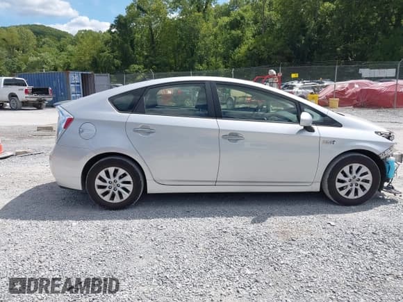 ✅ 2014 Toyota Prius • VIN: JTDKN3DP9E3050159 • Lot: 43084500. Listed on IAAI with 207,583 mi. Free auction sales archive from the USA and detailed vehicle history report at DreamBid. Image 14.