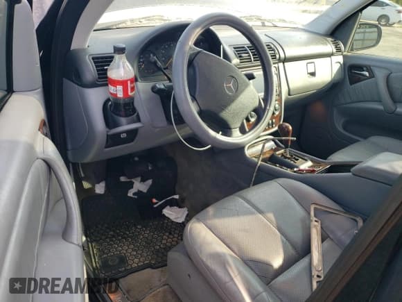 ✅ 2003 Mercedes-Benz M 500 • VIN: 4JGAB75EX3A447649 • Лот: 56901235. Опубликован ранее на Copart с пробегом 180 608 миль. Бесплатный доступ к архиву аукционных продаж из США и подробный отчёт об истории автомобиля на DreamBid. Изображение 8.