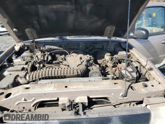 ✅ 1998 Ford Ranger XL • VIN: 1FTZR15X0WPB30921 • Лот: 85753875. Опубликован ранее на Copart с пробегом 236 215 миль. Бесплатный доступ к архиву аукционных продаж из США и подробный отчёт об истории автомобиля на DreamBid. Изображение 11.