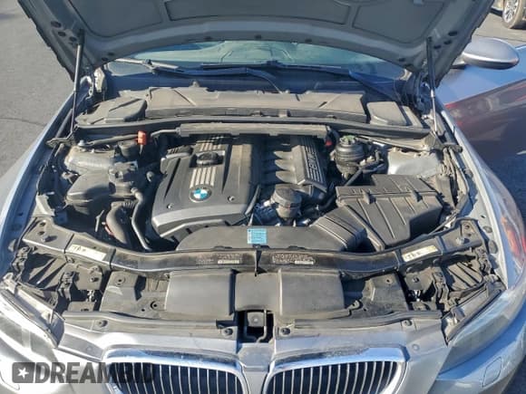 ✅ 2007 BMW 3 Series 328i • VIN: WBAWR33517PX78492 • Lot: 95341985. Wystawiony na Copart z przebiegiem 186 662 mil. Bezpłatny archiwum sprzedaży aukcyjnych z USA i szczegółowy raport historii pojazdu na DreamBid. Zdjęcie 11.