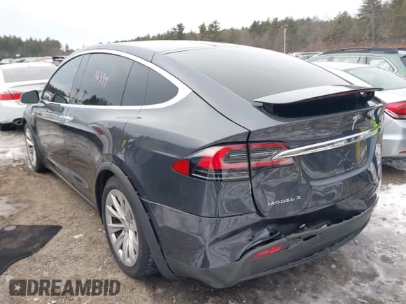 ✅ 2016 Tesla Model X 70D • VIN: 5YJXCAE2XGF014165 • Lot: 41474490. Wystawiony na IAAI z przebiegiem 112 967 mil. Bezpłatny archiwum sprzedaży aukcyjnych z USA i szczegółowy raport historii pojazdu na DreamBid. Zdjęcie 13.