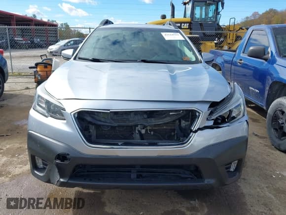 ✅ 2020 Subaru Outback Premium • VIN: 4S4BTACC2L3270499 • Lot: 43524512. Listed on IAAI with 114,429 mi. Free auction sales archive from the USA and detailed vehicle history report at DreamBid. Image 6.