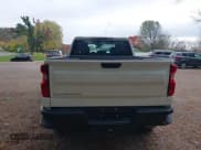 ✅ 2023 Chevrolet Silverado 1500 Work Truck • VIN: 3GCUDAEDXPG301324 • Lot: 43488164. Wystawiony na IAAI z przebiegiem 29 853 mil. Bezpłatny archiwum sprzedaży aukcyjnych z USA i szczegółowy raport historii pojazdu na DreamBid. Zdjęcie 17.