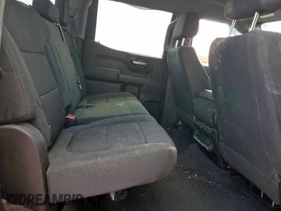 ✅ 2020 Chevrolet Silverado 1500 Custom • VIN: 3GCPWBEF7LG167073 • Lot: 59746955. Wystawiony na Copart z przebiegiem 188 042 mil. Bezpłatny archiwum sprzedaży aukcyjnych z USA i szczegółowy raport historii pojazdu na DreamBid. Zdjęcie 10.