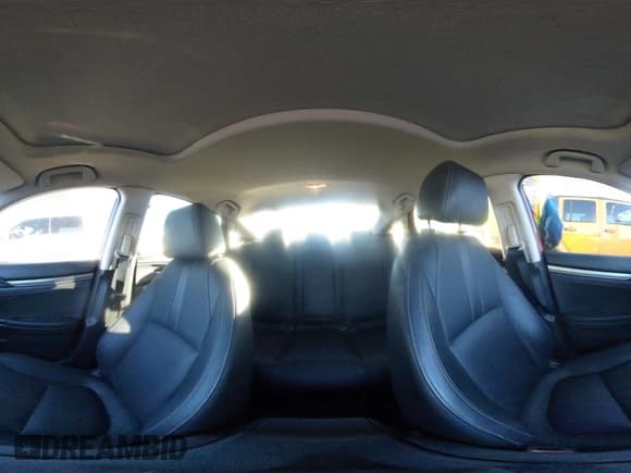 ✅ 2018 Honda Civic Touring • VIN: JHMFC1F97JX043335 • Лот: 43490395. Опубликован ранее на IAAI с пробегом 30 000 миль. Бесплатный доступ к архиву аукционных продаж из США и подробный отчёт об истории автомобиля на DreamBid. Изображение 19.