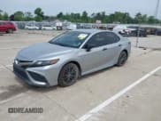 ✅ 2022 Toyota Camry SE • VIN: 4T1G11BK7NU055797 • Lot: 42486614. Wystawiony na IAAI z przebiegiem 42 770 mil. Bezpłatny archiwum sprzedaży aukcyjnych z USA i szczegółowy raport historii pojazdu na DreamBid. Zdjęcie 17.