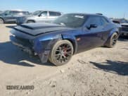 ✅ 2016 Dodge Challenger SRT 392 • VIN: 2C3CDZDJ6GH264245 • Lot: 91808585. Wystawiony na Copart z przebiegiem 95 841 mil. Bezpłatny archiwum sprzedaży aukcyjnych z USA i szczegółowy raport historii pojazdu na DreamBid. Zdjęcie 1.