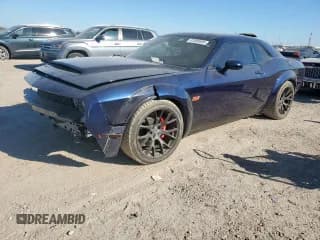 ✅ 2016 Dodge Challenger SRT 392 • VIN: 2C3CDZDJ6GH264245 • Lot: 91808585. Wystawiony na Copart z przebiegiem 95 841 mil. Bezpłatny archiwum sprzedaży aukcyjnych z USA i szczegółowy raport historii pojazdu na DreamBid. Zdjęcie 1.