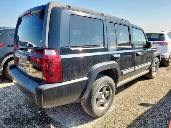 ✅ 2006 Jeep Commander • VIN: 1J8HH48N96C130135 • Lot: 67836425. Listed on Copart with 216,665 mi. Free auction sales archive from the USA and detailed vehicle history report at DreamBid. Image 3.