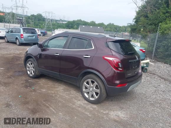 ✅ 2017 Buick Encore Premium • VIN: KL4CJHSB6HB104879 • Lot: 42672616. Wystawiony na IAAI z przebiegiem 60 821 mil. Bezpłatny archiwum sprzedaży aukcyjnych z USA i szczegółowy raport historii pojazdu na DreamBid. Zdjęcie 3.
