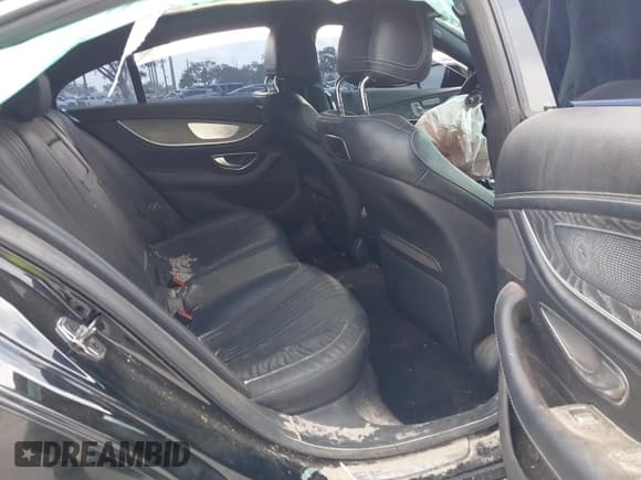 ✅ 2019 Mercedes-Benz CLS 450 • VIN: WDD2J5KB2KA035689 • Lot: 41263237. Wystawiony na IAAI z przebiegiem 57 609 mil. Bezpłatny archiwum sprzedaży aukcyjnych z USA i szczegółowy raport historii pojazdu na DreamBid. Zdjęcie 8.