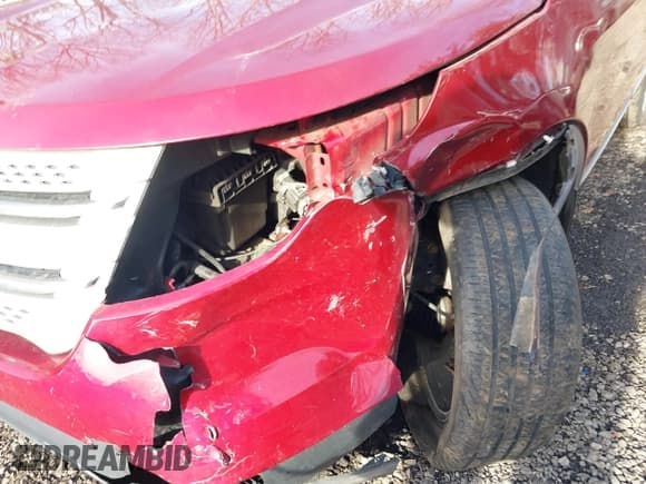 ✅ 2015 Ford Explorer XLT • VIN: 1FM5K8D86FGC44858 • Lot: 41471976. Wystawiony na IAAI z przebiegiem 130 192 mil. Bezpłatny archiwum sprzedaży aukcyjnych z USA i szczegółowy raport historii pojazdu na DreamBid. Zdjęcie 6.