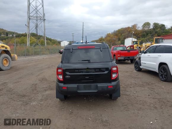 ✅ 2025 Ford Bronco Sport Big Bend • VIN: 3FMCR9BN9SRE23481 • Lot: 43500922. Listed on IAAI with 5,113 mi. Free auction sales archive from the USA and detailed vehicle history report at DreamBid. Image 17.