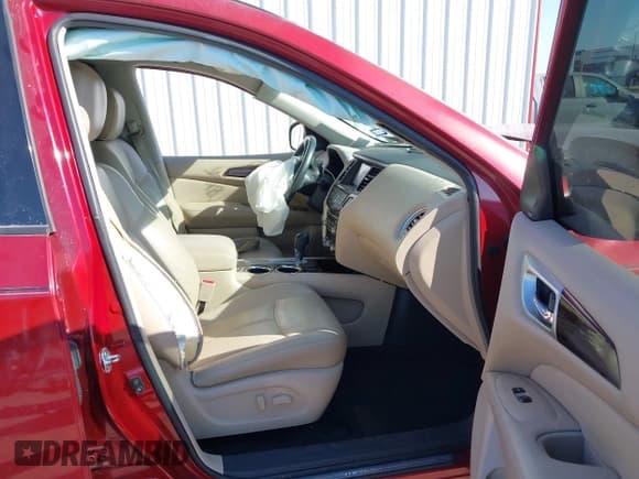 ✅ 2016 Nissan Pathfinder Platinum • VIN: 5N1AR2MN8GC612429 • Lot: 43721825. Listed on IAAI with 157,114 mi. Free auction sales archive from the USA and detailed vehicle history report at DreamBid. Image 5.