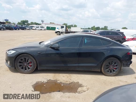 ✅ 2019 Tesla Model S 75D • VIN: 5YJSA1E25KF311319 • Лот: 43009074. Опубликован ранее на IAAI с пробегом 81 285 миль. Бесплатный доступ к архиву аукционных продаж из США и подробный отчёт об истории автомобиля на DreamBid. Изображение 15.
