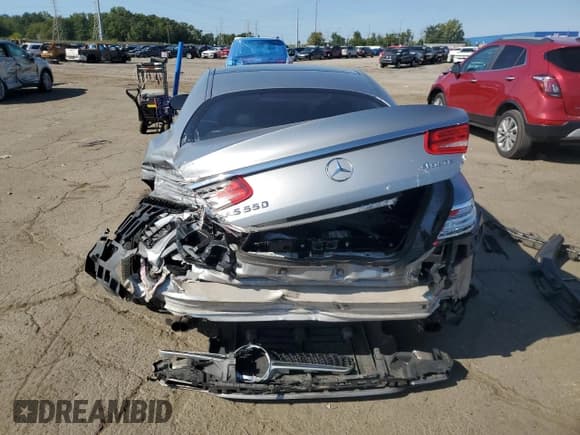 ✅ 2015 Mercedes-Benz S 550 • VIN: WDDXJ8FBXFA004469 • Lot: 71189045. Listed on Copart with 112,357 mi. Free auction sales archive from the USA and detailed vehicle history report at DreamBid. Image 6.