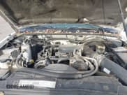 ✅ 2003 Chevrolet S-10 • VIN: 1GCDT19X838141290 • Lot: 43669807. Wystawiony na IAAI z przebiegiem 258 912 mil. Bezpłatny archiwum sprzedaży aukcyjnych z USA i szczegółowy raport historii pojazdu na DreamBid. Zdjęcie 10.