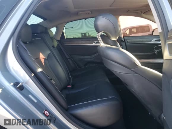 ✅ 2015 Hyundai Genesis 5.0L • VIN: KMHGN4JFXFU073710 • Lot: 84260694. Wystawiony na Copart z przebiegiem 131 387 mil. Bezpłatny archiwum sprzedaży aukcyjnych z USA i szczegółowy raport historii pojazdu na DreamBid. Zdjęcie 10.