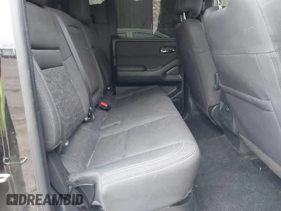 ✅ 2023 Nissan Frontier Pro-4X • VIN: 1N6ED1EK5PN658692 • Lot: 41844237. Wystawiony na IAAI z przebiegiem 50 358 mil. Bezpłatny archiwum sprzedaży aukcyjnych z USA i szczegółowy raport historii pojazdu na DreamBid. Zdjęcie 8.