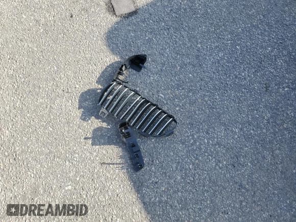 ✅ 2014 BMW 4 Series 428i xDrive • VIN: WBA3T1C57EPS98687 • Лот: 70694835. Опубликован ранее на Copart с пробегом 113 161 миль. Бесплатный доступ к архиву аукционных продаж из США и подробный отчёт об истории автомобиля на DreamBid. Изображение 12.