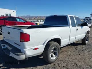 ✅ 2003 Chevrolet S-10 LS • VIN: 1GCCS19X338110074 • Лот: 41118011. Опубликован ранее на IAAI с пробегом 131 428 миль. Бесплатный доступ к архиву аукционных продаж из США и подробный отчёт об истории автомобиля на DreamBid. Изображение 4.