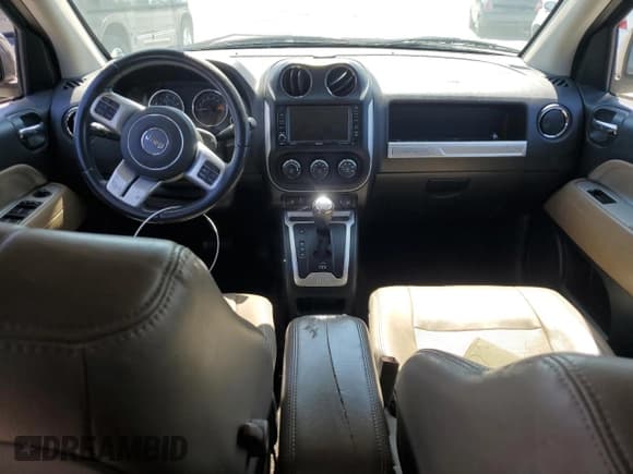 ✅ 2015 Jeep Compass Limited • VIN: 1C4NJDCB9FD302833 • Лот: 52420815. Опубликован ранее на Copart с пробегом 189 816 миль. Бесплатный доступ к архиву аукционных продаж из США и подробный отчёт об истории автомобиля на DreamBid. Изображение 8.