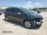 ✅ 2018 Chrysler Pacifica Hybrid Limited • VIN: 2C4RC1N79JR131154 • Lot: 65801065. Wystawiony na Copart z przebiegiem 91 551 mil. Bezpłatny archiwum sprzedaży aukcyjnych z USA i szczegółowy raport historii pojazdu na DreamBid. Zdjęcie 4.
