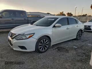 ✅ 2017 Nissan Altima SV • VIN: 1N4AL3AP8HC161592 • Лот: 95320515. Опубликован ранее на Copart с пробегом 119 376 миль. Бесплатный доступ к архиву аукционных продаж из США и подробный отчёт об истории автомобиля на DreamBid. Изображение 1.