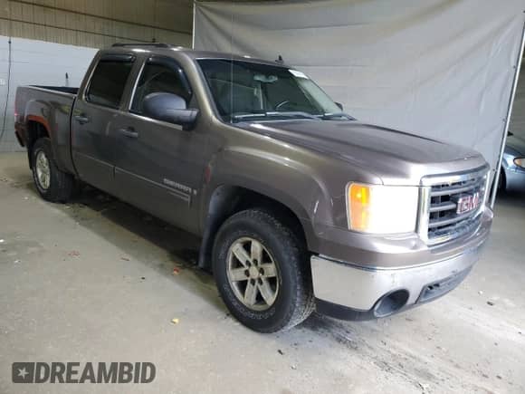 ✅ 2007 GMC Sierra 1500 SLE1 • VIN: 2GTEK13M071574911 • Lot: 91494115. Wystawiony na Copart z przebiegiem 111 548 mil. Bezpłatny archiwum sprzedaży aukcyjnych z USA i szczegółowy raport historii pojazdu na DreamBid. Zdjęcie 4.