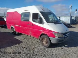 ✅ 2005 Dodge Sprinter • VIN: WD2PD744355762983 • Lot: 42806420. Listed on IAAI with 533,330 mi. Free auction sales archive from the USA and detailed vehicle history report at DreamBid. Image 1.